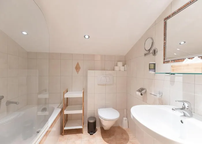 豪斯兰德尔公寓 *