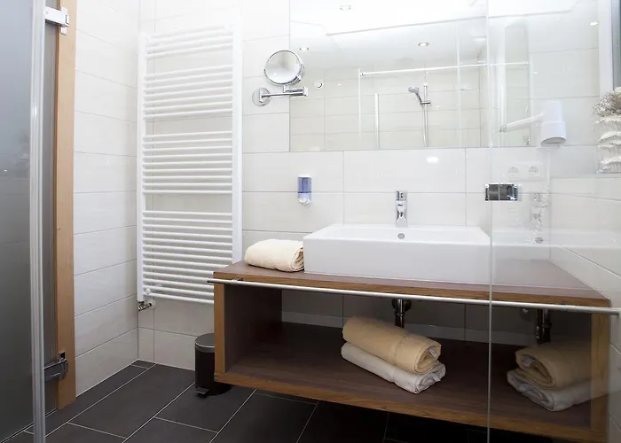 豪斯兰德尔公寓 *